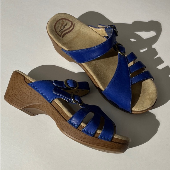 Dansko Shoes - Dansko Blue Leather Strappy Platform Sandals sz 39 Summer Shoes Slip On Comfort